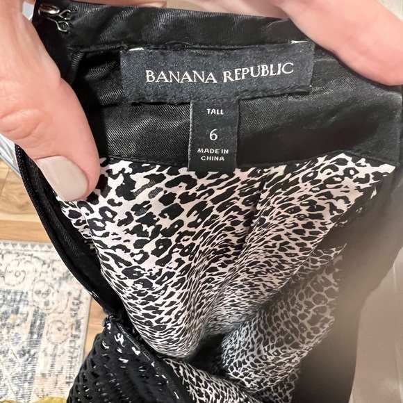 BANANA Republic Embroidered Skirt With Animal Print Underskirt - Picture 4 of 4
